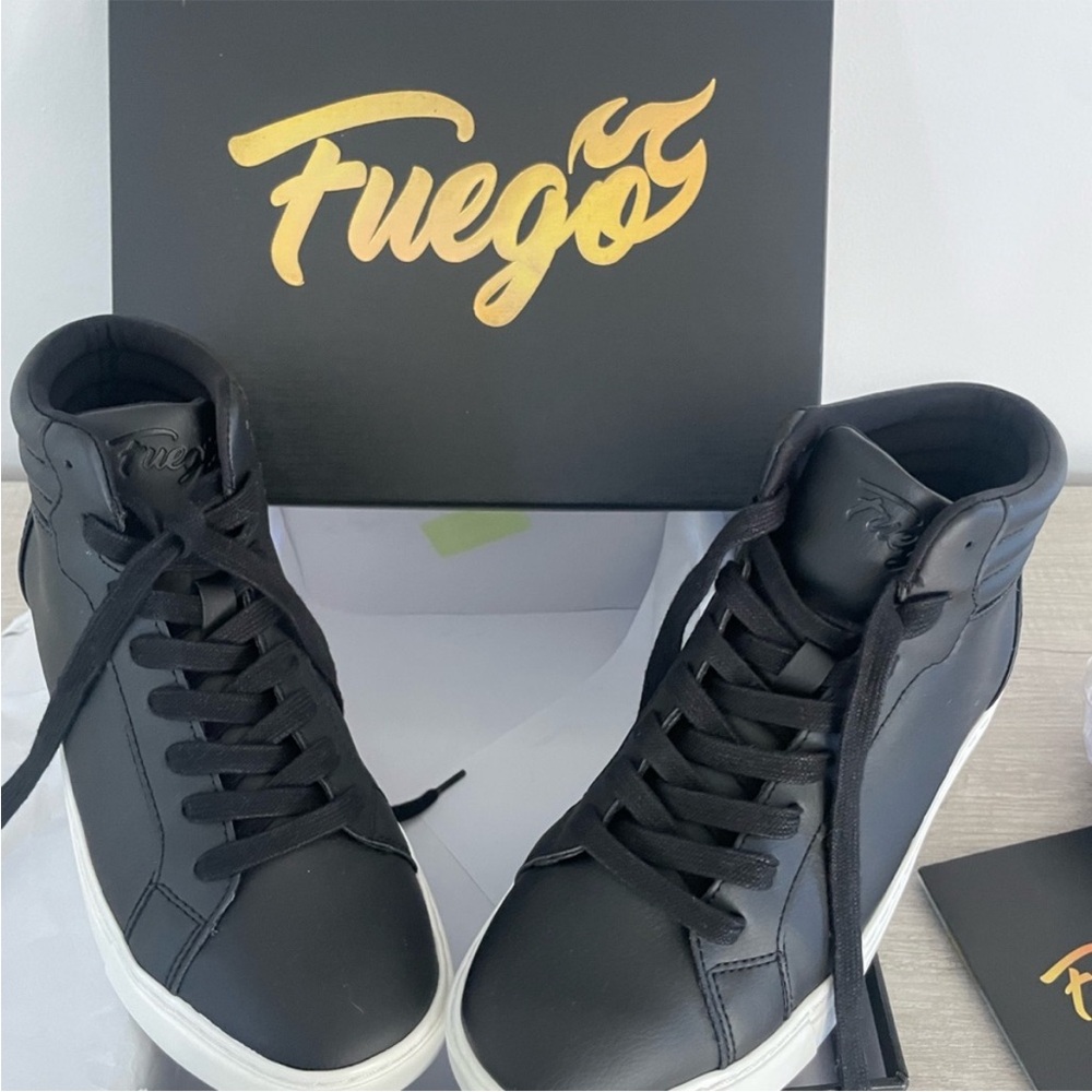 Fuego Black Leather Sneakers